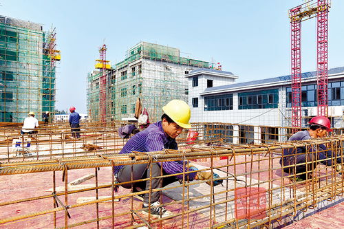 華仕欣防護用品公司抓建設(shè)搶進(jìn)度 土石方工程施工穩(wěn)步推進(jìn)